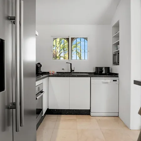 Villa Vivi Homes - Casa Blanca Estepona