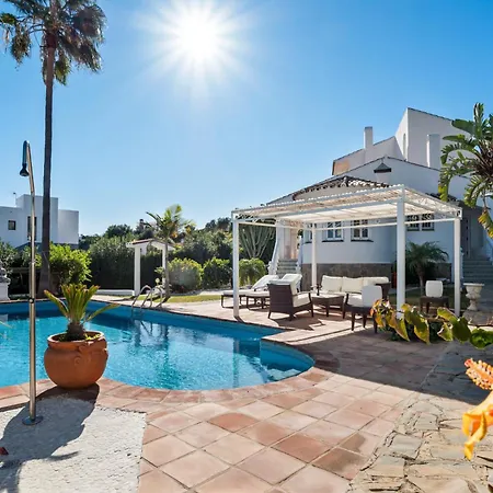Vivi Homes - Casa Blanca - Private Pool - Big Garden - Terras *