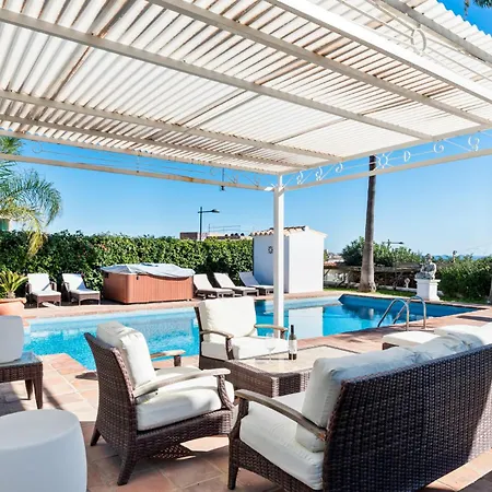 Vivi Homes - Casa Blanca Estepona