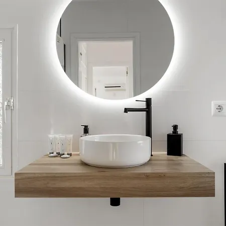 Vivi Homes - Casa Blanca - Private Pool - Big Garden - Terras *