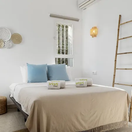 Vivi Homes - Casa Blanca - Private Pool - Big Garden - Terras
