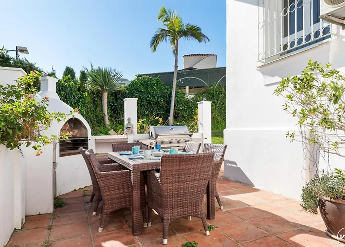 Vivi Homes - Casa Blanca - Private Pool - Big Garden - Jacuzzi - Terras