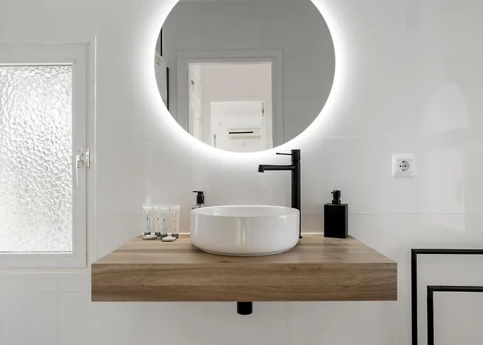 Vivi Homes - Casa Blanca *