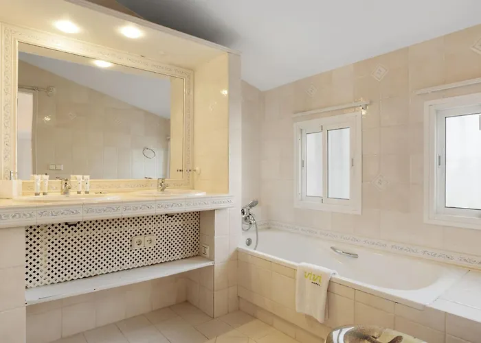 Villa Vivi Homes - Casa Blanca