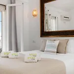 Vivi Homes - Casa Blanca - Private Pool - Big Garden - Jacuzzi - Terras * Estepona